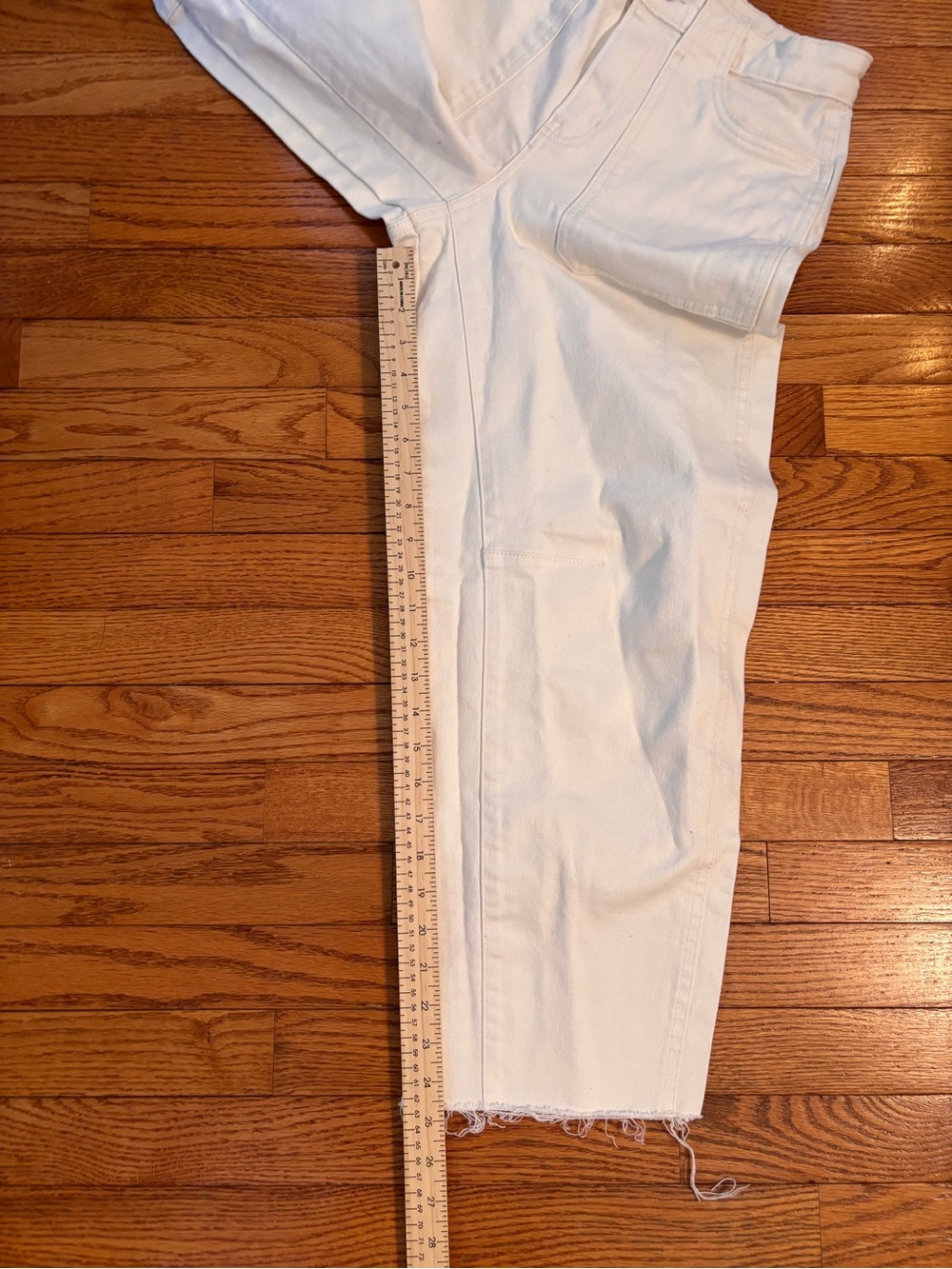 Free Assembly women’s Barrel Leg white Denim large front pockets NWOT Size 4 - Picture 5 of 7